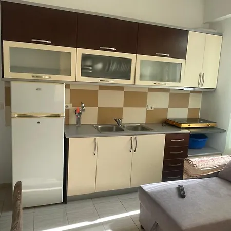 Bela's House סרנדה